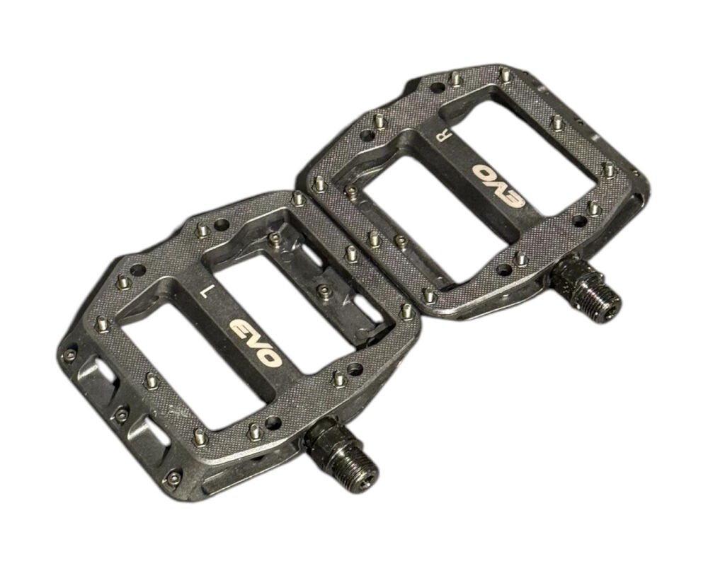 Evo Siyah Plastik Rulmanlı Platform Çivili Bisiklet Pedalı