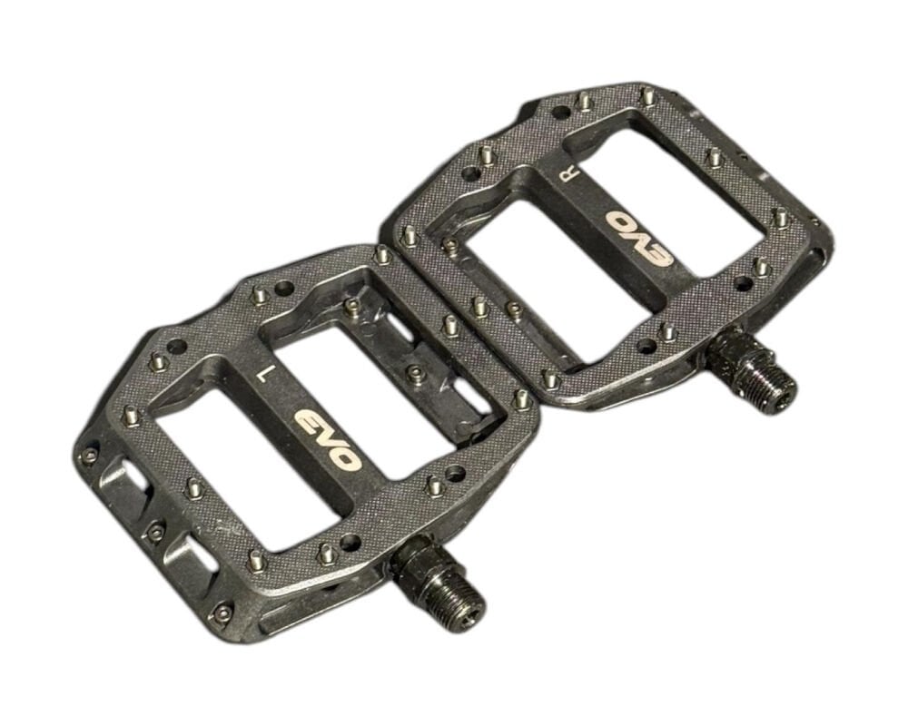 Evo Siyah Plastik Rulmanlı Platform Çivili Bisiklet Pedalı