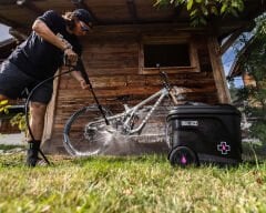 Muc-Off Mobil Basınçlı Bisiklet Yıkama Seti +1L Nano Cleaner