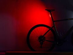 Knog BLINDER V FLASH 100 Lm USB Bisiklet Arka Stop Lambası