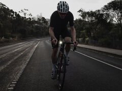 Knog Blinder SQUARE 200 Lm Bisiklet Ön Aydınlatma Far