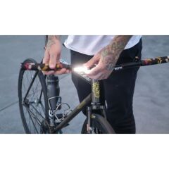 Knog Plus USB Şarjlı Bisiklet Ön Aydınlatma FAR-220