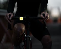 Knog Blinder Square 200 Lm IP67 Bisiklet Ön Far Aydınlatma